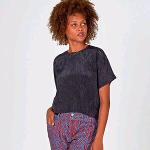 Tucker The Eden Silk Tee Black Tiger